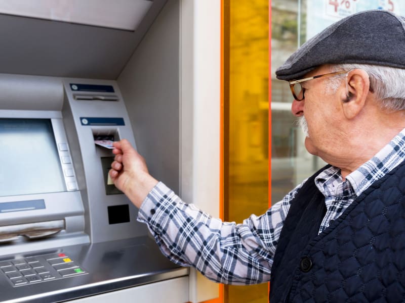 Jubilados podrían perder su pensión por viudez. (Fuente: Shutterstock)