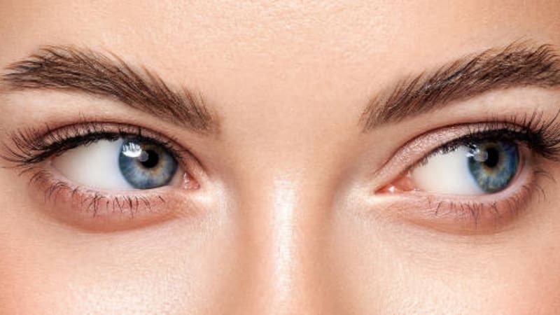 ¿Qué puede revelar este gesto sobre la autoestima y la confianza personal? Fuente: archivo.