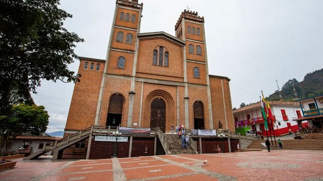 Ni Cundinamarca ni Bogotá: colombianos descubren el pueblo con el mejor clima del país y paisajes coloniales de encanto