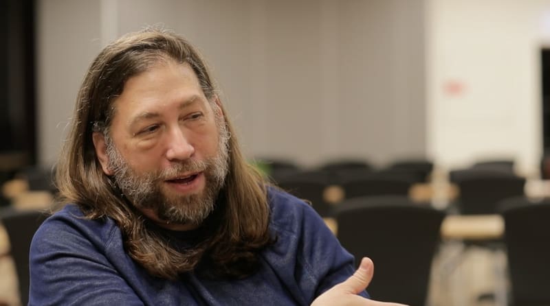 Rowland subraya que la atmósfera terrestre "no se detiene sobre nuestras cabezas ni en la cima del Everest, ni donde vuelan los aviones". Imagen: archivo.