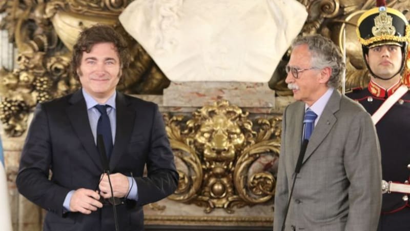 Javier Milei con Mario Lugones, ministro de Salud