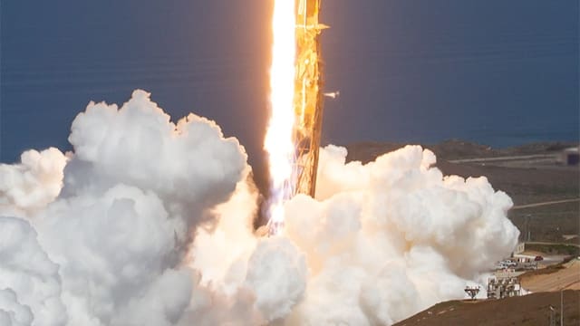 SpaceX debuta en Wall Street y sube más del 20%, tras un IPO histórico