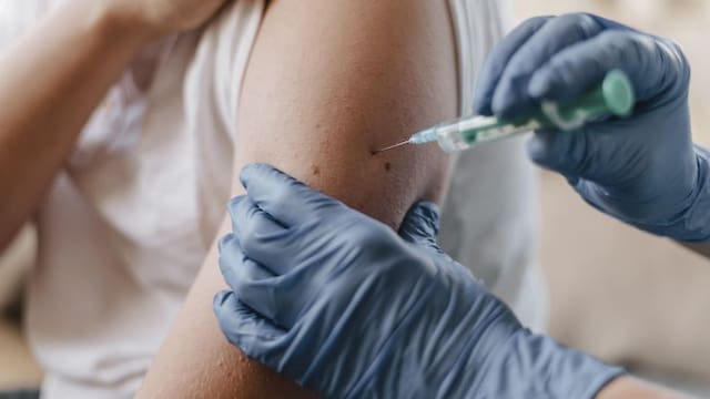 MSP realiza jornada nacional de vacunación contra el meningococo para niños y adolescentes de 9 a 15 años