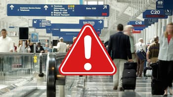 Oficial | Habrá cancelación de visas americanas: será para los viajeros que lleven este objeto en la maleta mano y sean detectados antes del vuelo
