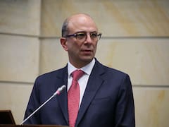 El magistrado Carlos Camargo Assís presiona para que se caiga la emergencia económica de Petro en la Corte Constitucional