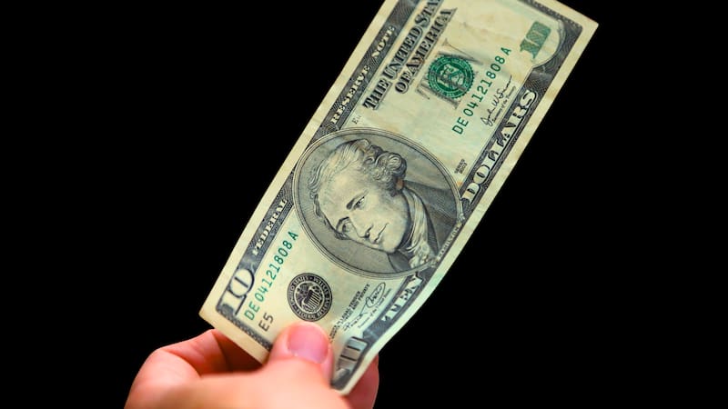 El dólar de 10 será el primero en cambiar. Fuente: archivo.