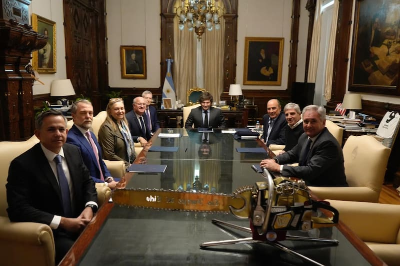 Reunión de Javier Milei y Luis Caputo con el Presidente del Banco Interamericano de Desarrollo (BID), Ilan Goldfajn.