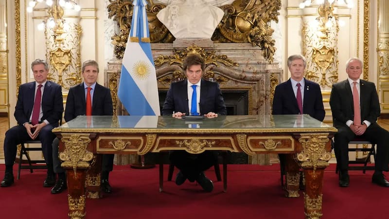 A qué hora habla Javier Milei por cadena nacional