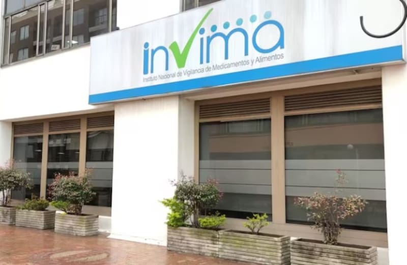 El Invima alertó sobre la comercialización irregular de péptidos inyectables promocionados para bajar de peso.
