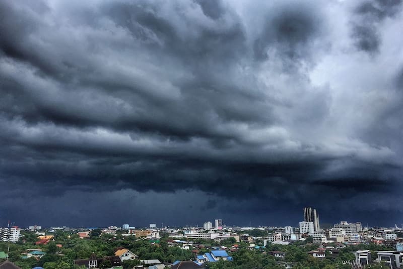 El frente frío 11 provocará lluvias torrenciales, vientos peligrosos y descenso de temperaturas en todo el país este 30 y 31 de octubre. Fuente: Shutterstock.