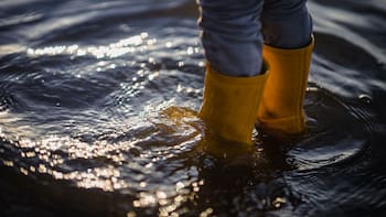 Meteorólogos advierten que llega la tormenta negra: se acercan inundaciones “catastróficas” en estas zonas del país