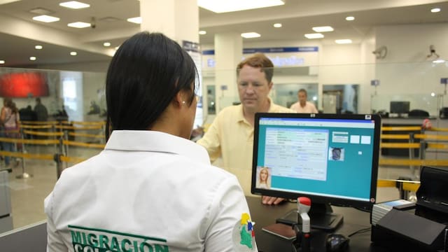 El Aeropuerto El Dorado ya no será como antes: instalan un nuevo sistema migratorio y todos los colombianos tendrán que pasar por este control a partir de junio