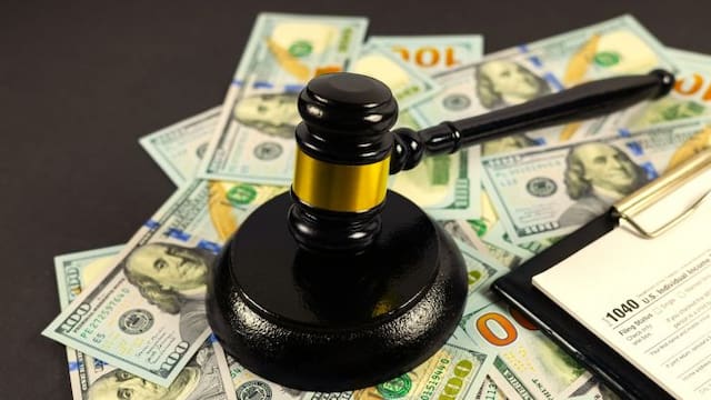 Alerta de IRS: anunciaron que embargan los bienes y congelan las cuentas bancarias de las personas que postergaron este trámite