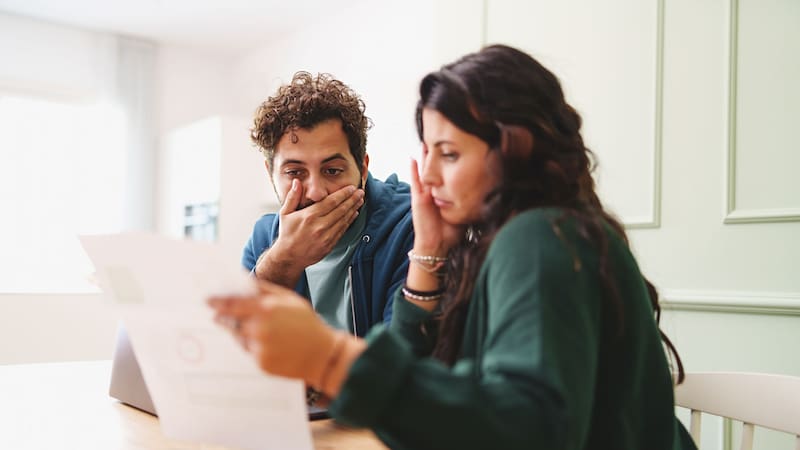 La regularización de la deuda o su fraccionamiento puede evitar la inmovilización de fondos y tarjetas.(Fuente: Shutterstock)