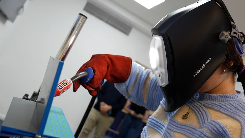 Desde julio de 2026, los trabajadores del país pasarán oficialmente a cumplir 42 horas semanales.