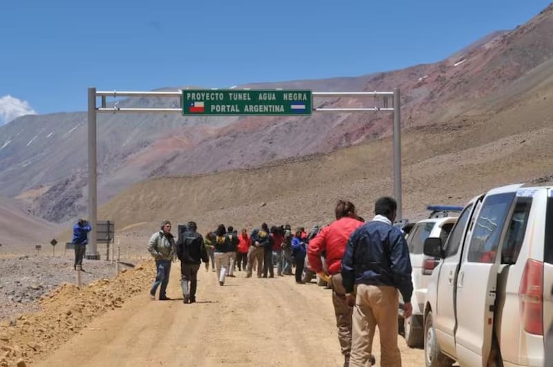 Revelaron cómo será el nuevo túnel que unirá Argentina y Chile: tendrá 14 kilómetros y atravesará la Cordillera a 4.000 metros.