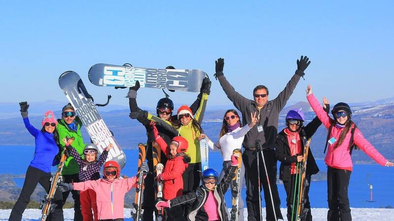 Disfrutá de unas vacaciones de invierno inolvidables en un centro de esquí patagónico que te invita a practicar el deporte