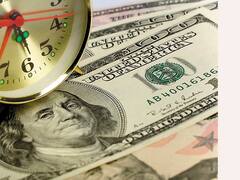 En la Bolsa se puede comprar el dólar a $ 10 pero hay que cobrarlo en dos años