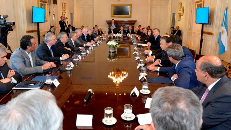 <div class="migrated-promo-image__description"><div class="migrated-promo-image__source">Fuente: Copyright 1999 Adobe Systems Incorporated</div></div>