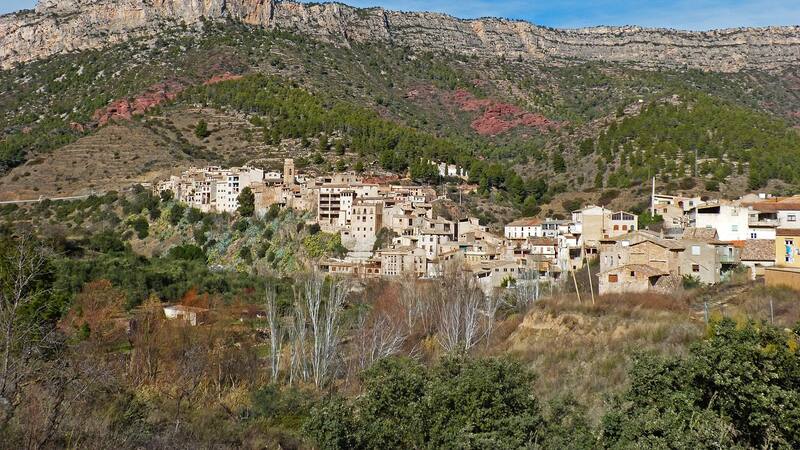 Para los amantes del vino y el relax, esta localidad es ideal para visitar las mejores bodegas durante una escapada de fin de semana.