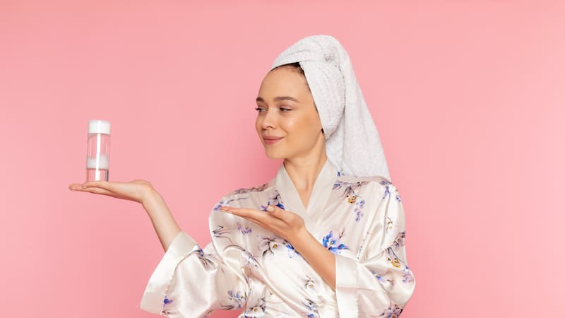 Este producto se vende por un precio bajo y ofrece múltiples beneficios.