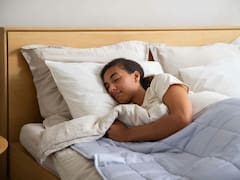 No es la bolsa de agua caliente: el mejor método para calentar los pies en la cama sin frazadas