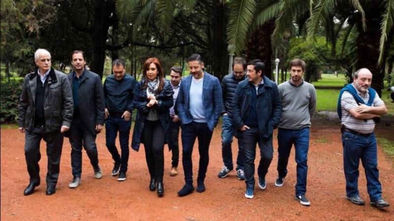 Cristina kirchner, acompañada por Jorge Taiana e intendentes de la Primera Sección Electoral