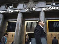 Economía licita Letes en pesos que podrían rendir hasta 51%