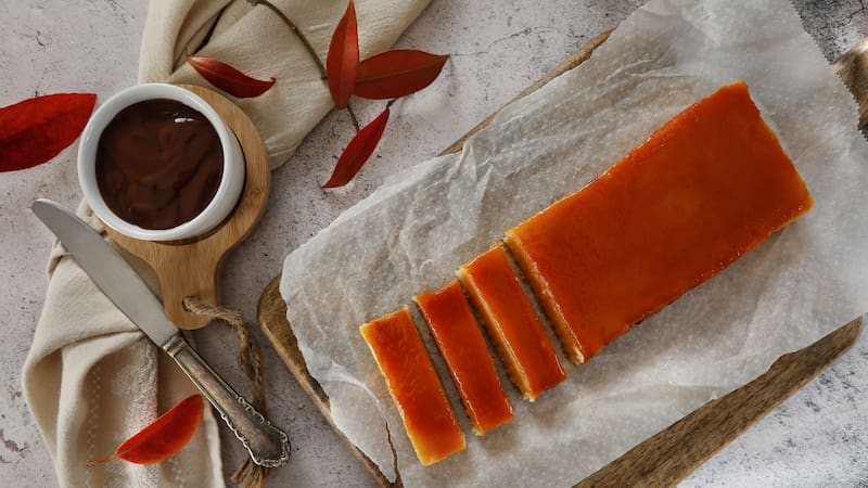 El turrón de yema tostada es uno de los clásicos de la Navidad española.