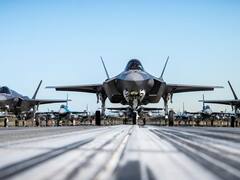 Tensión en el Caribe: EE. UU. despliega F-35 en Puerto Rico y Caracas denuncia "fake news" por un helicóptero cerca de sus costas