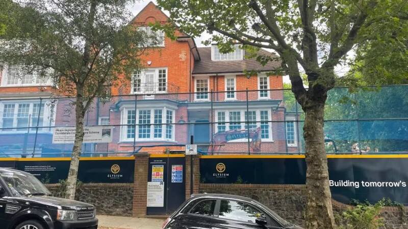 La mansión que Dua Lipa remodeló en Londres, Inglaterra.