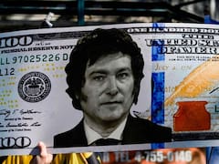 Competencia de monedas de Milei: qué instrumento se podrá cobrar en dólares