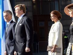 Los reyes de Holanda le dieron la bienvenida oficial a Macri y Awada