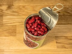 Exigen retirar de manera urgente esta famosa lata de frijoles de todos los supermercados y puntos de venta del país