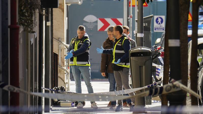 El fundador de Vox recibió un disparo en la cabeza en pleno centro de Madrid.