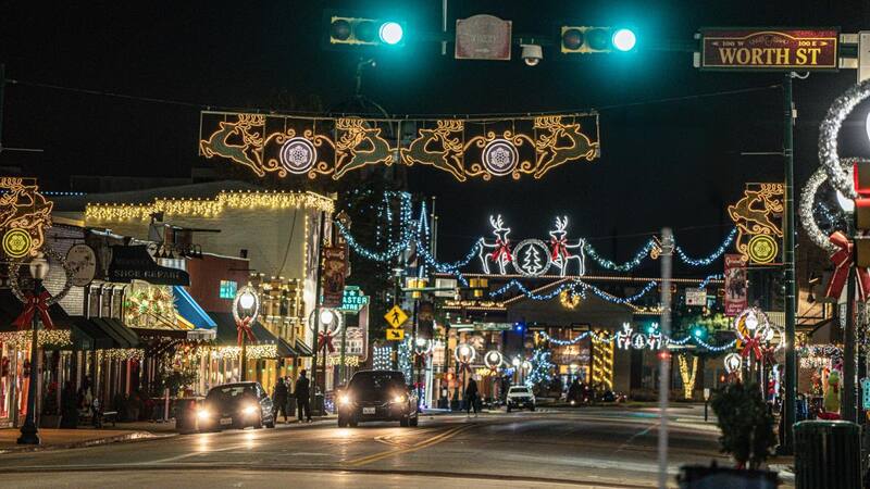 Esta ciudad es conocida como la capital navideña de Texas.