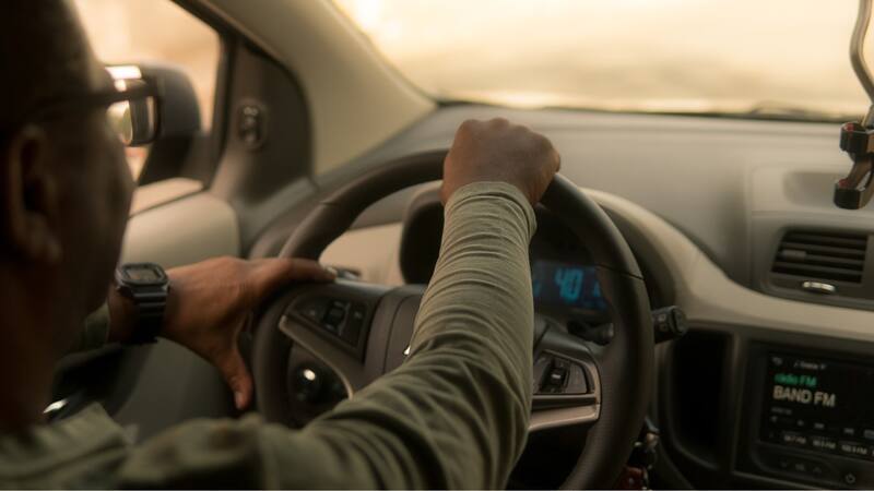 ¿Cómo cambiar la titularidad de un coche en la DGT?