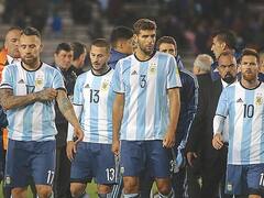Con la Selección en su peor momento, hasta las camisetas oficiales se venden en oferta