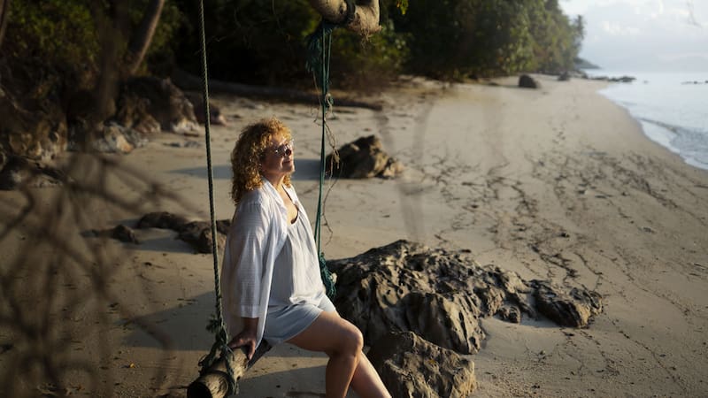 Acampar en la Costa Atlántica combina la experiencia de estar rodeado de naturaleza con la comodidad de tener acceso directo a la playa.