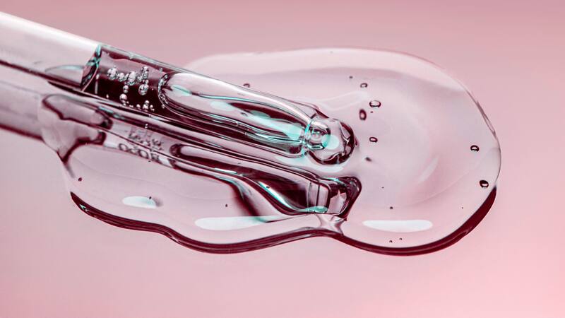 Exigen que se retire urgente este popular cosmético de todas las farmacias y puntos de venta del país.