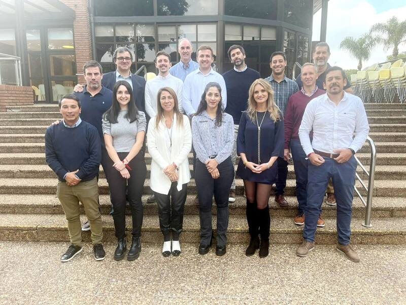 Líderes de Yusen Logistics en las sesiones de capacitación.