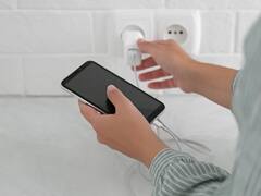 Pocos lo saben: por qué conviene cargar el celular en modo avión y para qué sirve