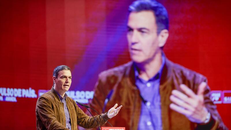 Pedro Sánchez defiende el "poder de transformación de lo social" frente a los de "la motosierra".