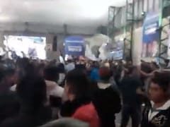 Sonaba el Himno y volaban los sillazos: así fue el acto en La Rioja del Frente Todos