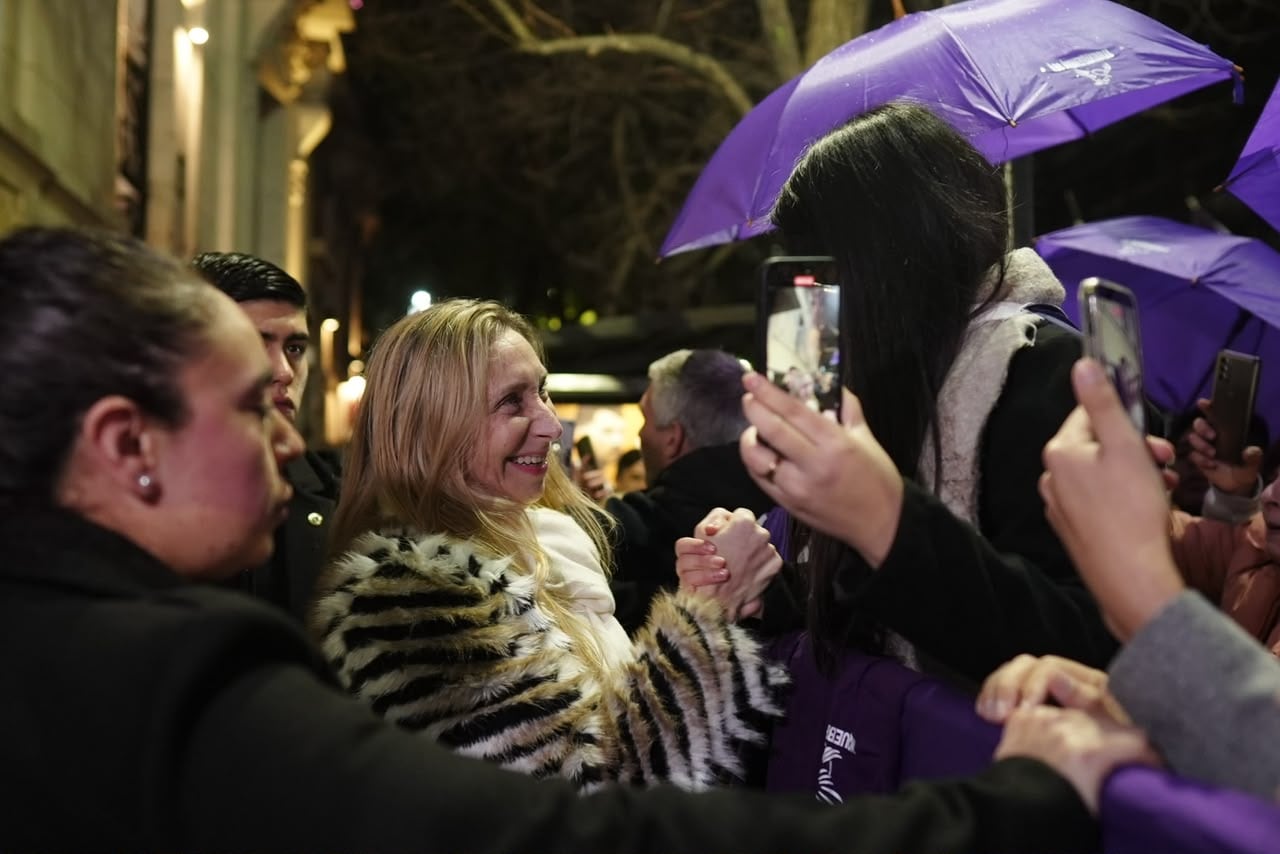 Balcón sin discurso, mística por Parque Lezama y guiños al PRO: Karina Milei encendió los motores bonaerenses