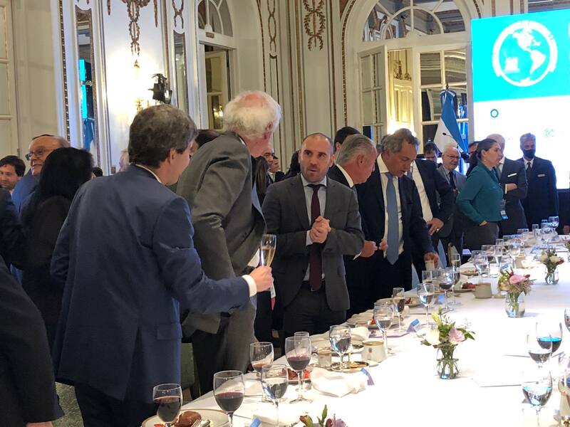 Guzmán almorzó flanqueado por Daniel Funes de Rioja y Alejandro Bulgheroni