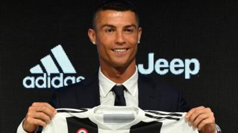 CR7 durante su presentación con la camiseta que lucirá de ahora en más