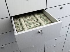 Del colchón a los bancos: crecen depósitos en dólares de pequeños ahorristas