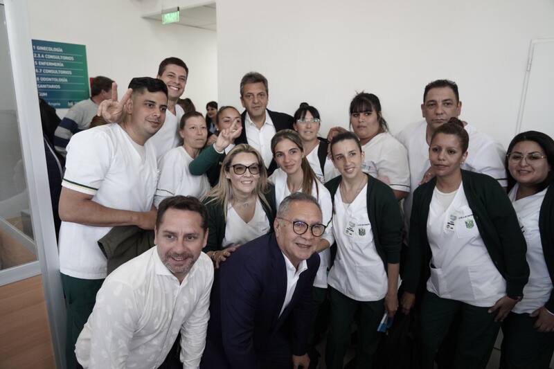 Sergio Massa inauguró un centro de salud en Ituzaingó junto a Alberto y Pablo Descalzo