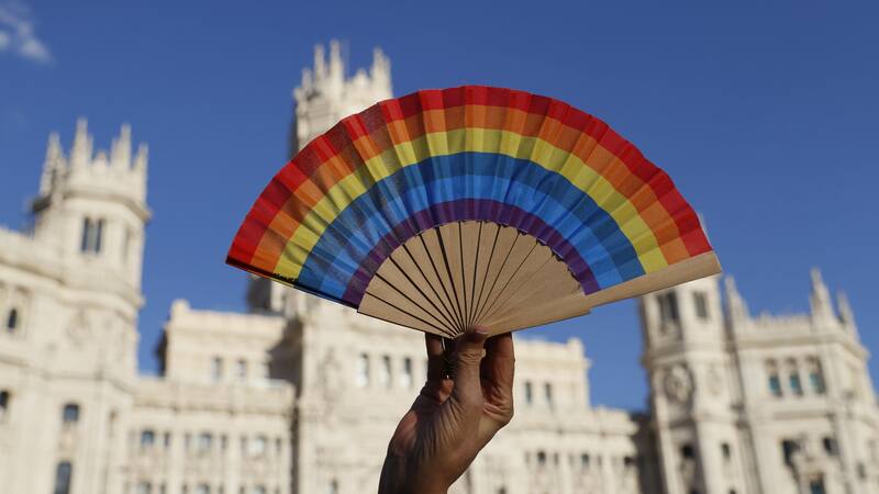 "Votar con orgullo" ha sido una de las consignas que conformaron el manifiesto del Orgullo 2023 en Madrid.